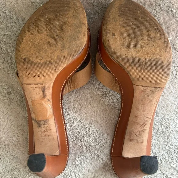 Yves Saint Laurent Tan Leather Heels with Cross-Strap Design - Picture 8 of 15